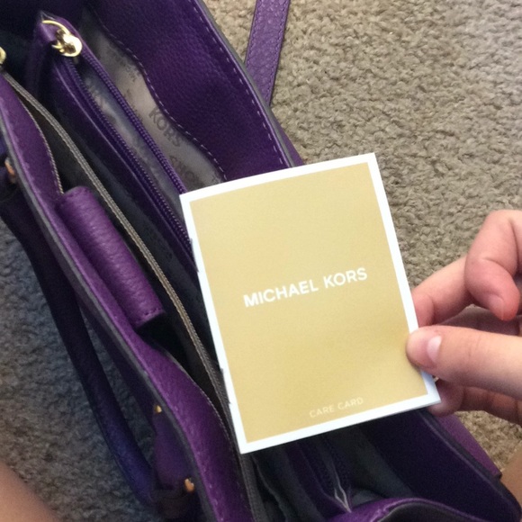 Purple MK purse - Picture 4 of 8